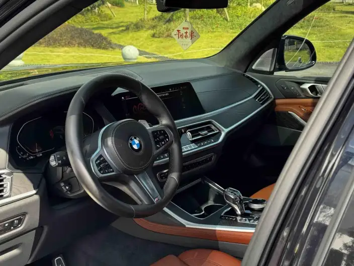 BMW X7 2021 Model xDrive40i Exclusive Model M Sports Set – фото 9