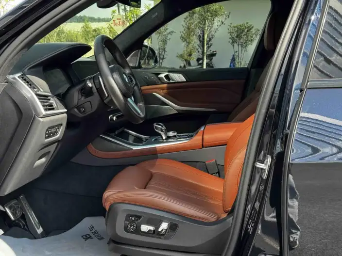 BMW X7 2021 Model xDrive40i Exclusive Model M Sports Set – фото 10