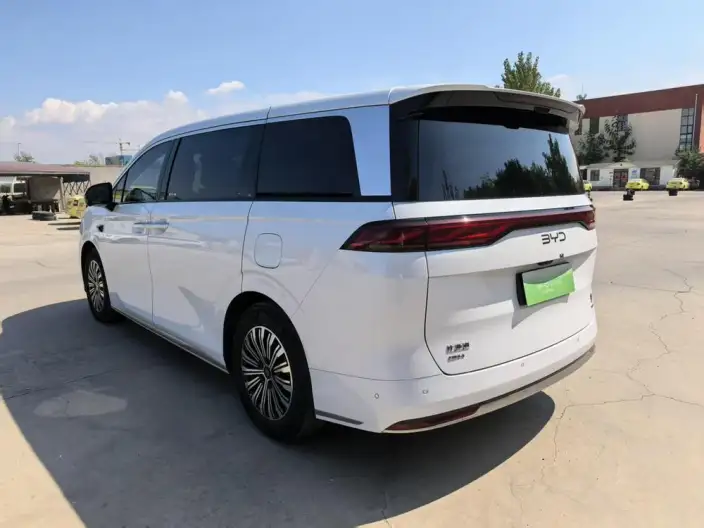 Xia 2025 Model DM-i 180KM Excellence Model – фото 4