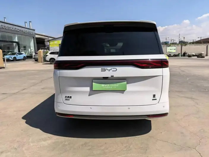 Xia 2025 Model DM-i 180KM Excellence Model – фото 5