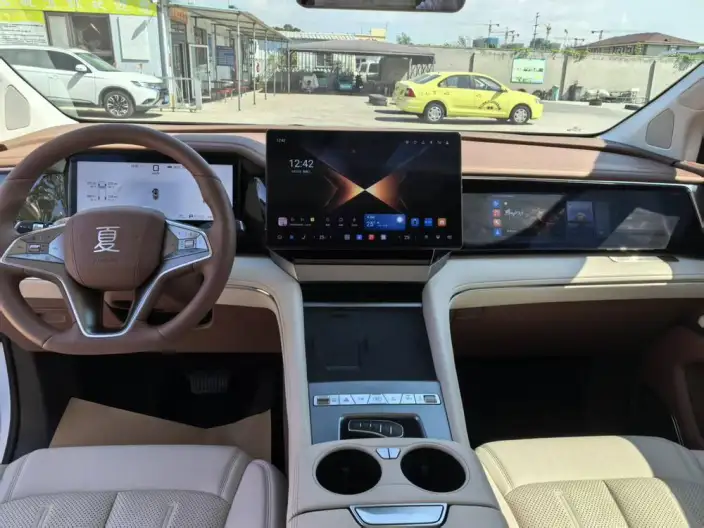 Xia 2025 Model DM-i 180KM Excellence Model – фото 8