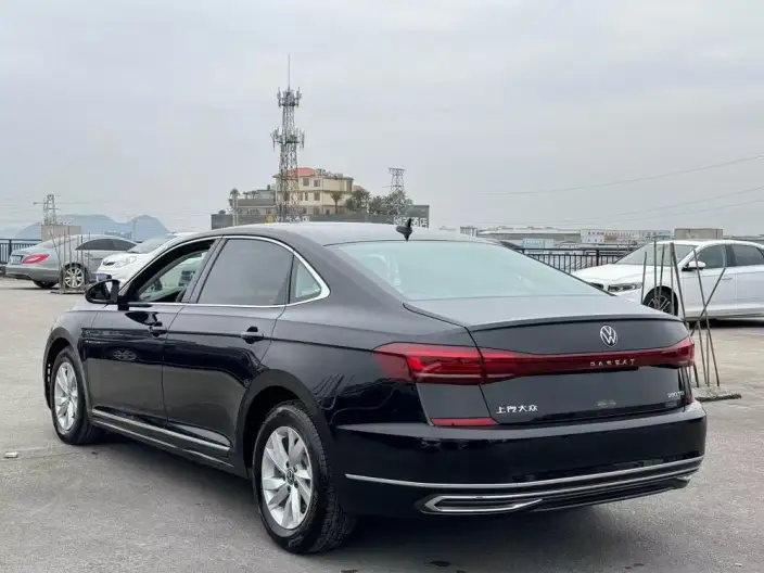 Volkswagen Passat 2024 Model 280TSI Business Edition – фото 4
