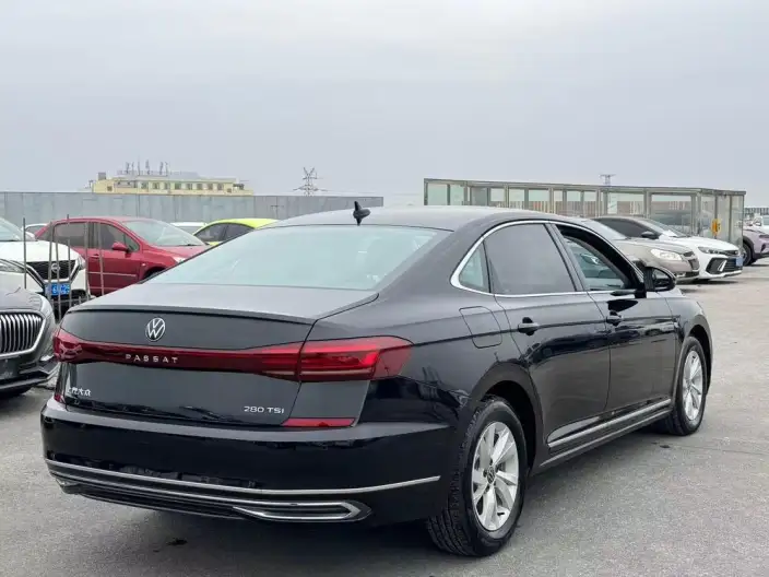 Volkswagen Passat 2024 Model 280TSI Business Edition – фото 6