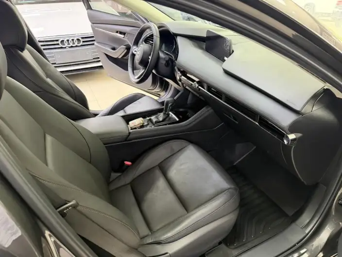 Mazda3 Axela 2020 Model 2.0L Automatic Zhi Ya Edition – фото 8