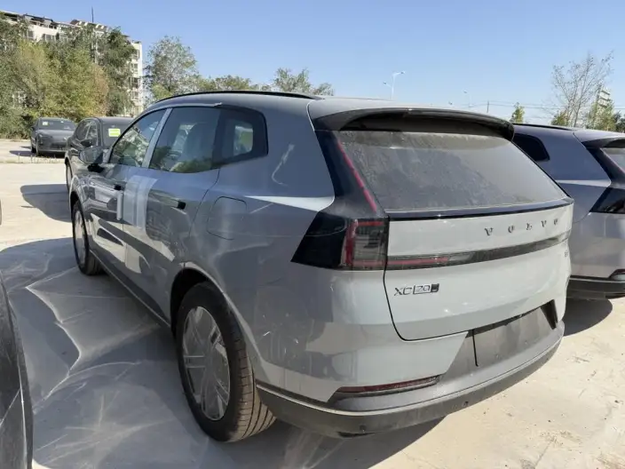 Volvo XC70 2026 Model 2WD Long Battery Life Pro – фото 4