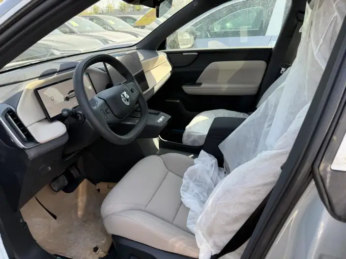 Volvo XC70 2026 Model 2WD Long Battery Life Pro – фото 8