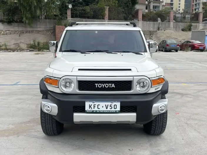 FJ Cruiser 2020 Model 4.0T Automatic 4WD 5 seat Parallel Imported – фото 2