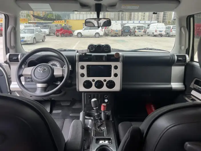 FJ Cruiser 2020 Model 4.0T Automatic 4WD 5 seat Parallel Imported – фото 8