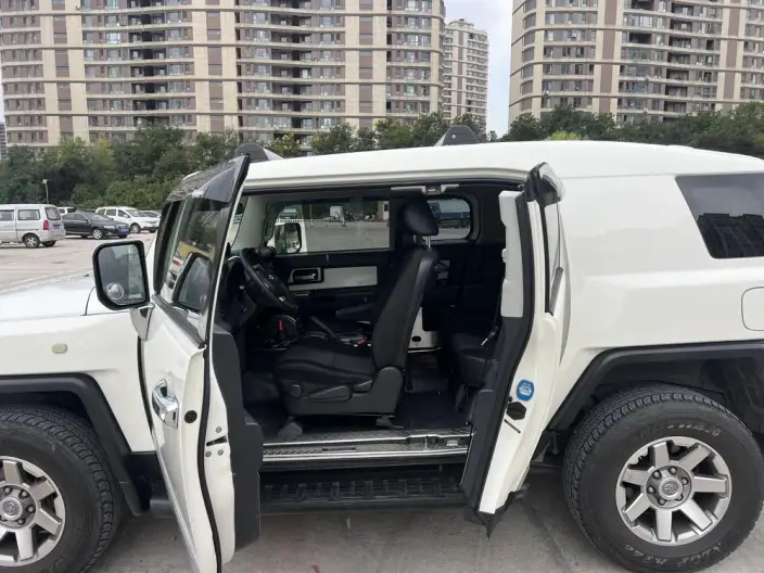 FJ Cruiser 2020 Model 4.0T Automatic 4WD 5 seat Parallel Imported – фото 9