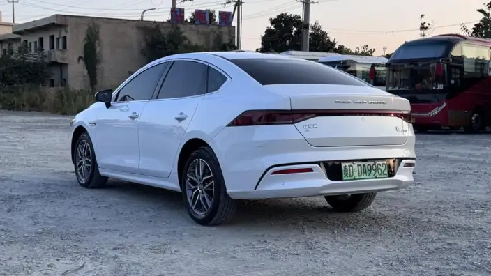 Qin Plus EV 2024 Model Honor Edition 420KM Leading Model – фото 4