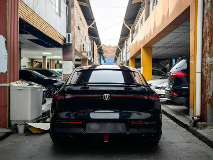 Changan UNI-V 2022 Model 1.5T Sports Edition – фото 4