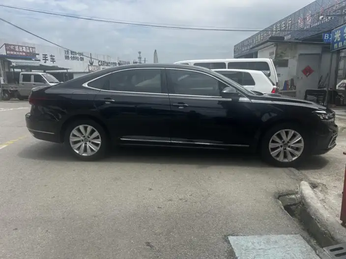 Volkswagen Passat 2021 Model 330TSI Premium Edition – фото 4