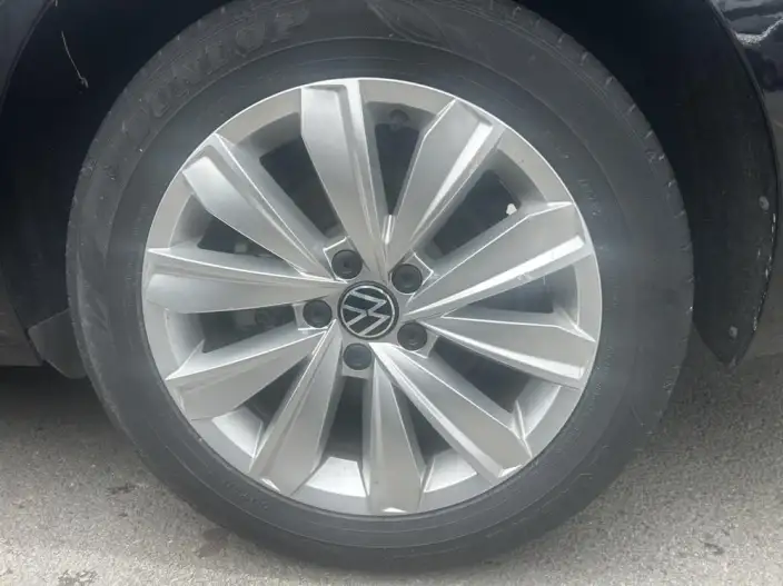 Volkswagen Passat 2021 Model 330TSI Premium Edition – фото 5