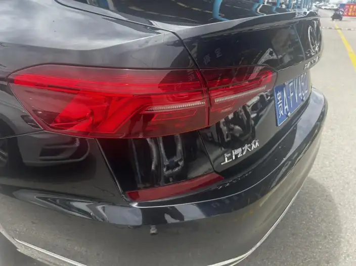 Volkswagen Passat 2021 Model 330TSI Premium Edition – фото 8