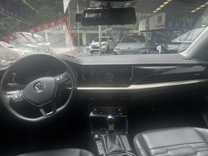 Volkswagen Passat 2021 Model 330TSI Premium Edition – фото 9