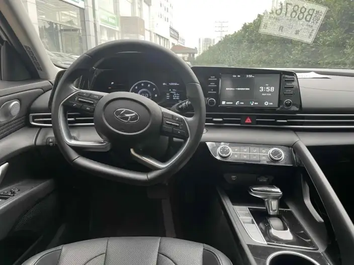 Hyundai Ioniq 2021 Model 1.5L CVT GLX Elite Edition – фото 7