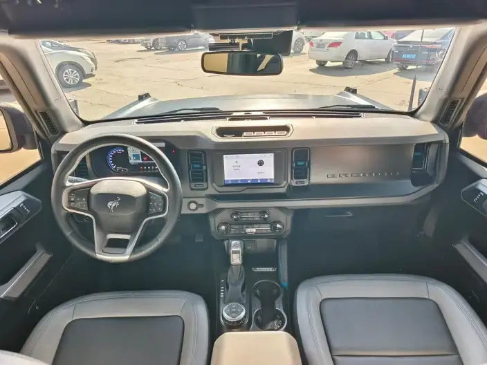 Bronco Overseas 2022 Model 2.7T Automatic 4WD 5 seat Parallel Imported – фото 8