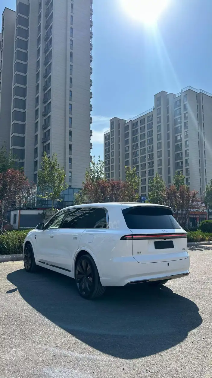 Li Auto L9 2026 Model Livis – фото 4