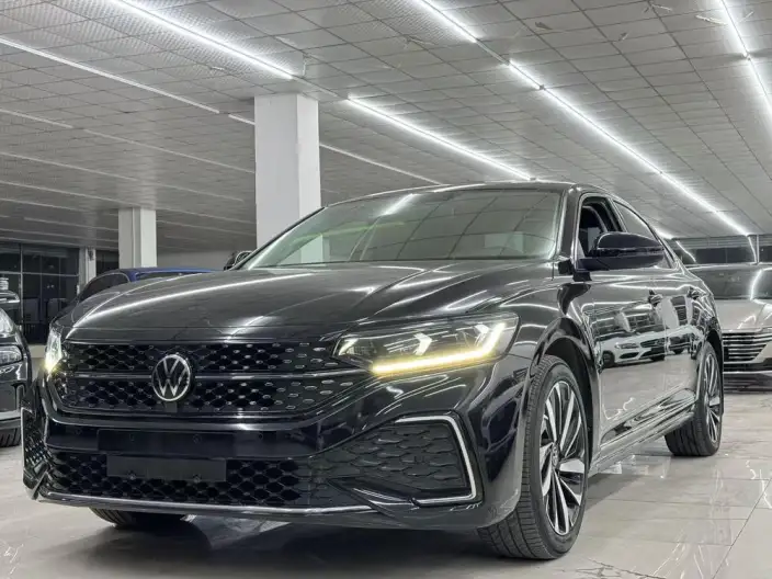 Volkswagen Passat 2023 Model 330TSI Starry sky Elite Edition – фото 1