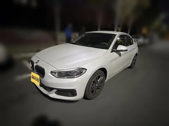 BMW 1 Series 2020 Model 120i Fashion Model – фото 1