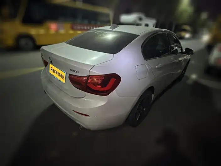 BMW 1 Series 2020 Model 120i Fashion Model – фото 2