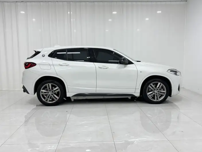 BMW X2 2023 Model sDrive25i M Sports Night Edition – фото 8