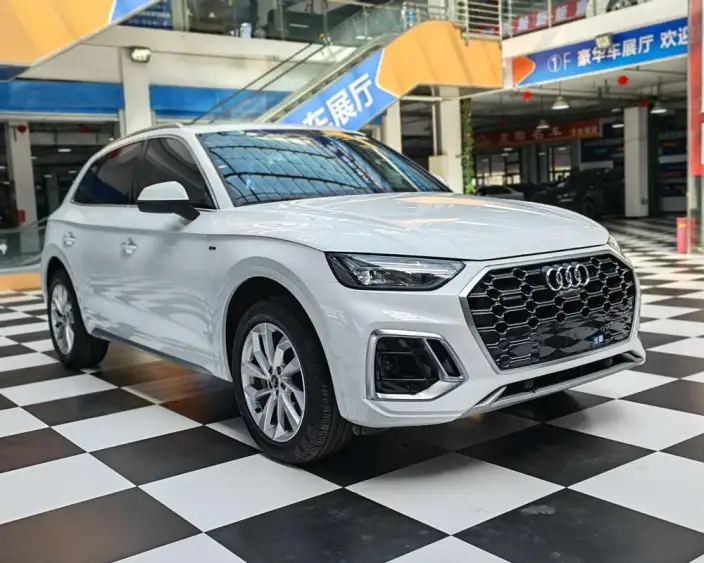Audi Q5L 2022 Model Facelift 40T Luxury Dynamic Model – фото 3