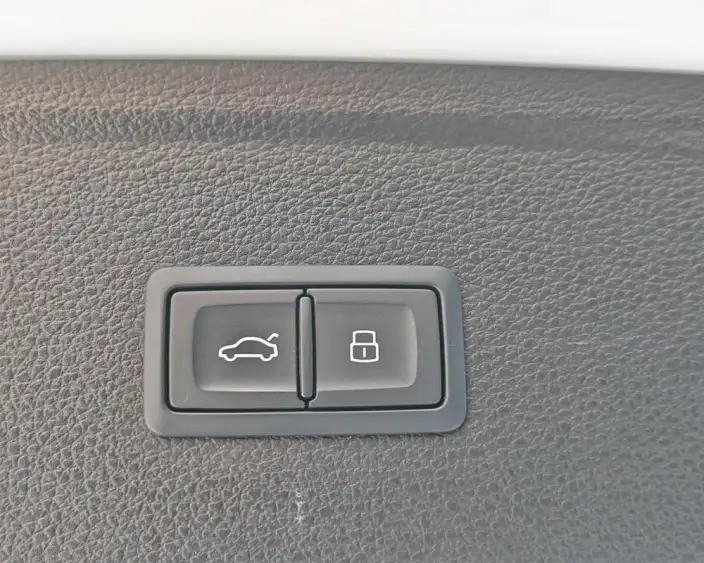 Audi Q5L 2022 Model Facelift 40T Luxury Dynamic Model – фото 7