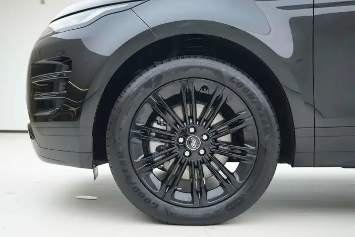 Range Rover Evoque 2026 Model Range Rover Evoque L 2.0T SE – фото 9