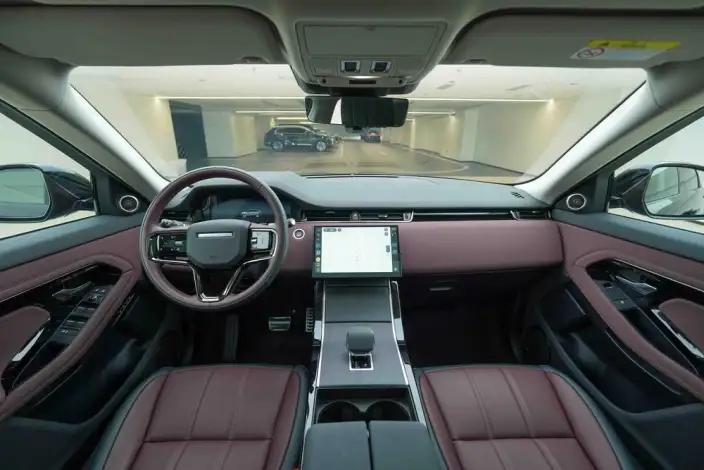 Range Rover Evoque 2026 Model Range Rover Evoque L 2.0T SE – фото 10