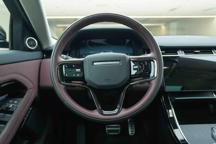 Range Rover Evoque 2026 Model Range Rover Evoque L 2.0T SE – фото 10