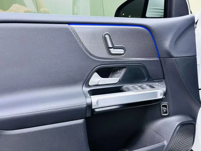 Mercedes-Benz GLB 2023 Model GLB 220 Dynamic Model – фото 8