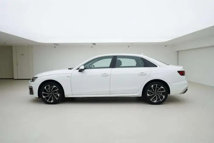 Audi A4 L 2024 Model 40 TFSI Fashion Dynamic Model – фото 3
