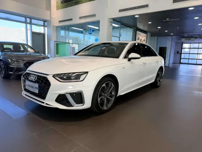 Audi A4 L 2020 Model 40 TFSI Fashion Dynamic Model – фото 1