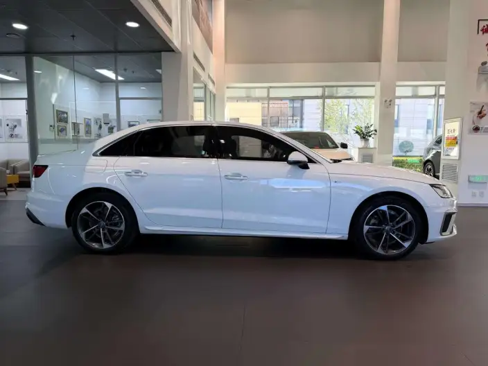 Audi A4 L 2020 Model 40 TFSI Fashion Dynamic Model – фото 5
