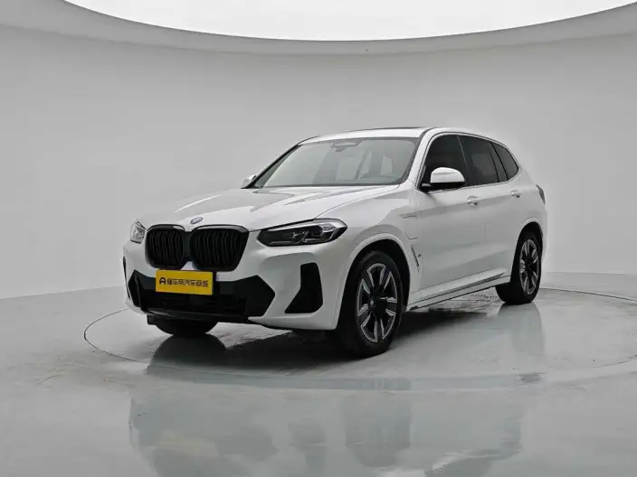 BMW iX3 2023 Model Leading Model – фото 1
