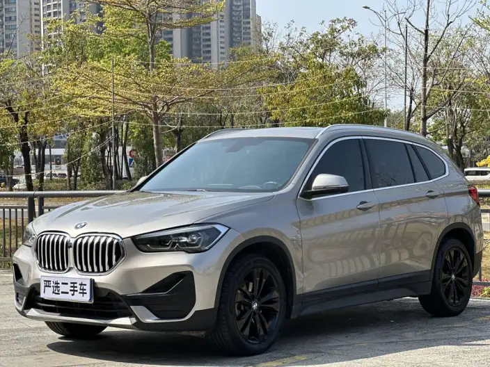 BMW X1 2022 Model sDrive20Li Fashion Model – фото 1