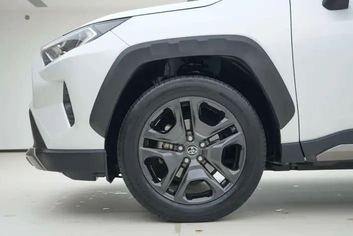 Toyota RAV4 2022 Model 2.0L CVT 4WD Premium Edition – фото 8