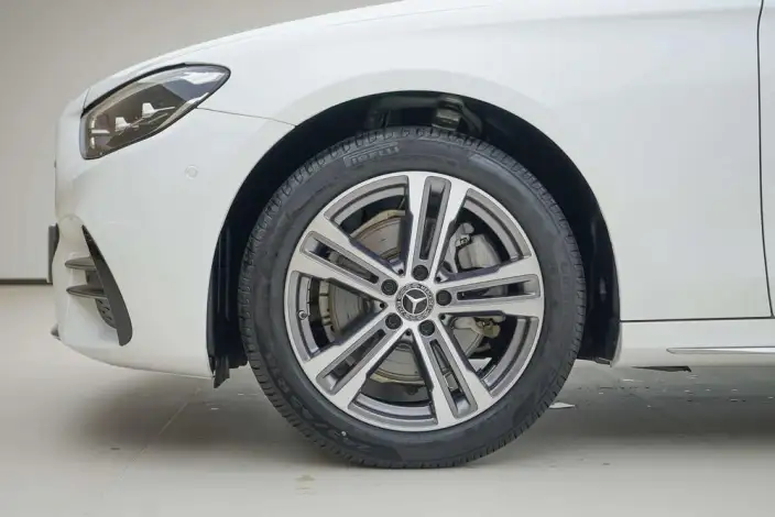 Mercedes-Benz E-Class 2023 Model E 260 L 4MATIC Sports sedan – фото 7