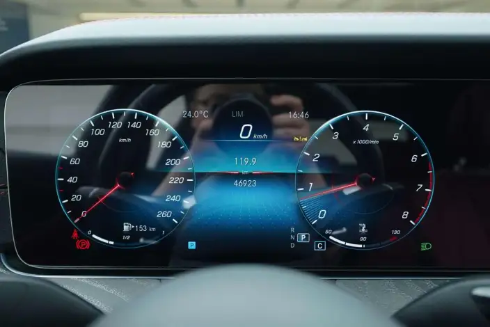Mercedes-Benz E-Class 2023 Model E 260 L 4MATIC Sports sedan – фото 10