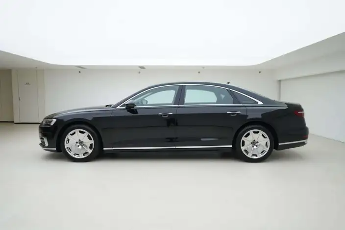 Audi A8 2021 Model A8L 50 TFSI quattro Comfort Model – фото 3