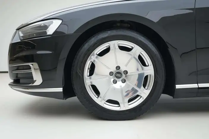 Audi A8 2021 Model A8L 50 TFSI quattro Comfort Model – фото 7