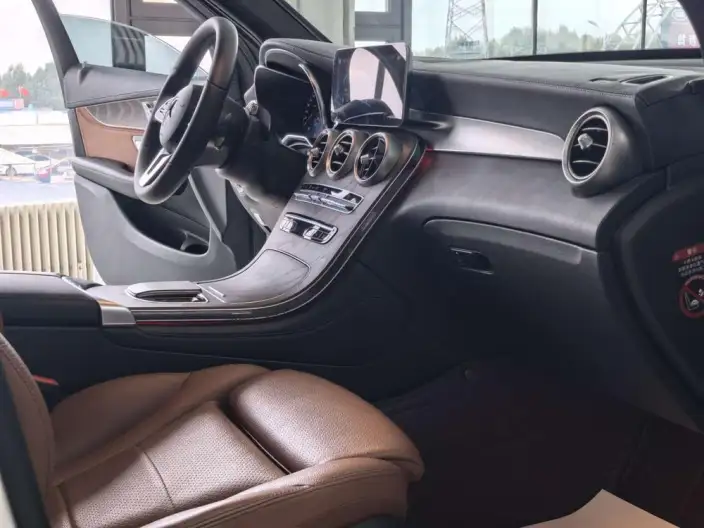 Mercedes-Benz GLC 2020 Model Facelift GLC 300 L 4MATIC Dynamic Model – фото 7