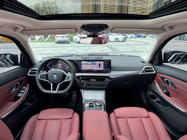BMW 3 Series 2026 модификация 330Li M Sports Night Set – фото 9