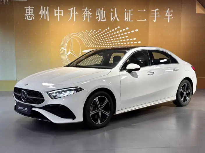 Mercedes-Benz A-class 2024 Model A 200 L Fashion Edition – фото 1