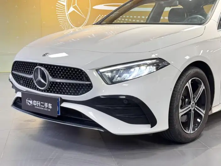 Mercedes-Benz A-class 2024 Model A 200 L Fashion Edition – фото 9