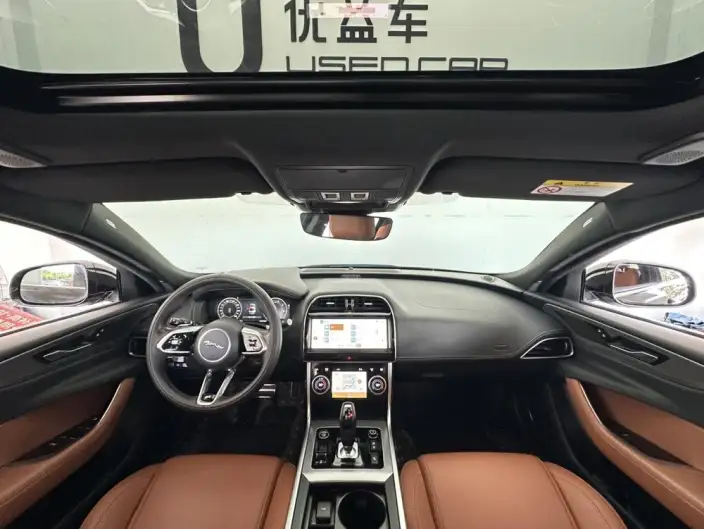 Jaguar XE L 2023 Model 2.0T 250PS R-DYNAMIC S Enterprising Sports Edition – фото 7