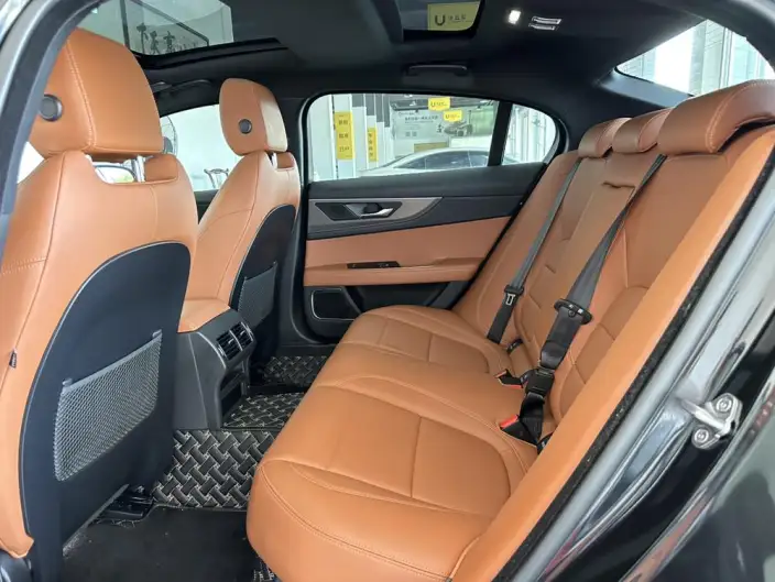 Jaguar XE L 2023 Model 2.0T 250PS R-DYNAMIC S Enterprising Sports Edition – фото 9