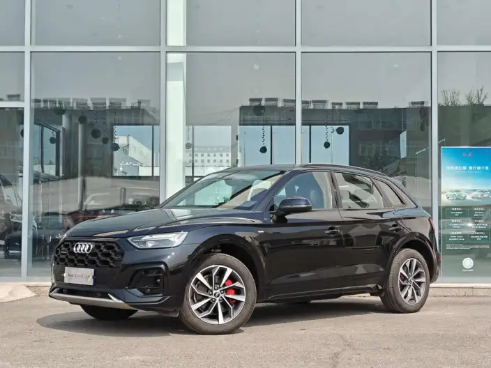 Audi Q5L 2025 Model 40TFSI Luxury Dynamic Model – фото 1