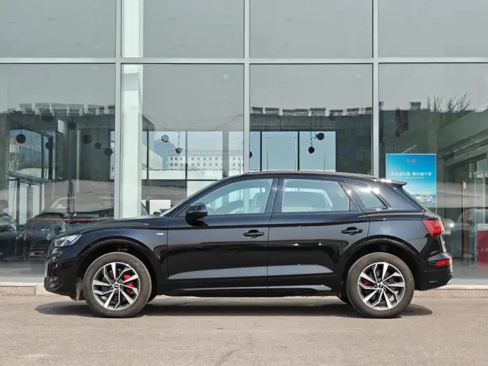 Audi Q5L 2025 Model 40TFSI Luxury Dynamic Model – фото 3